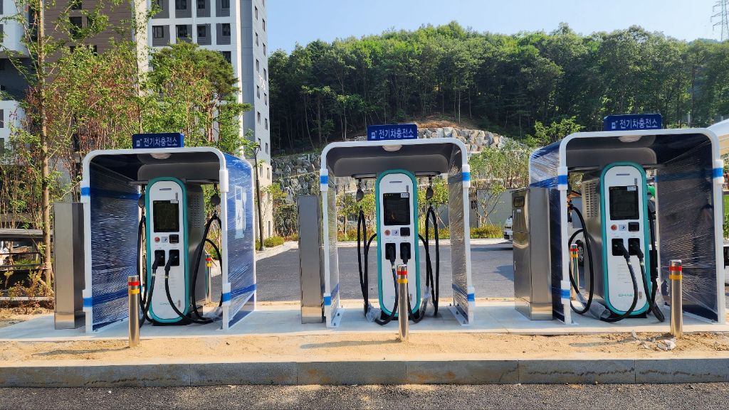 공용주차장 100kw 급속충전기